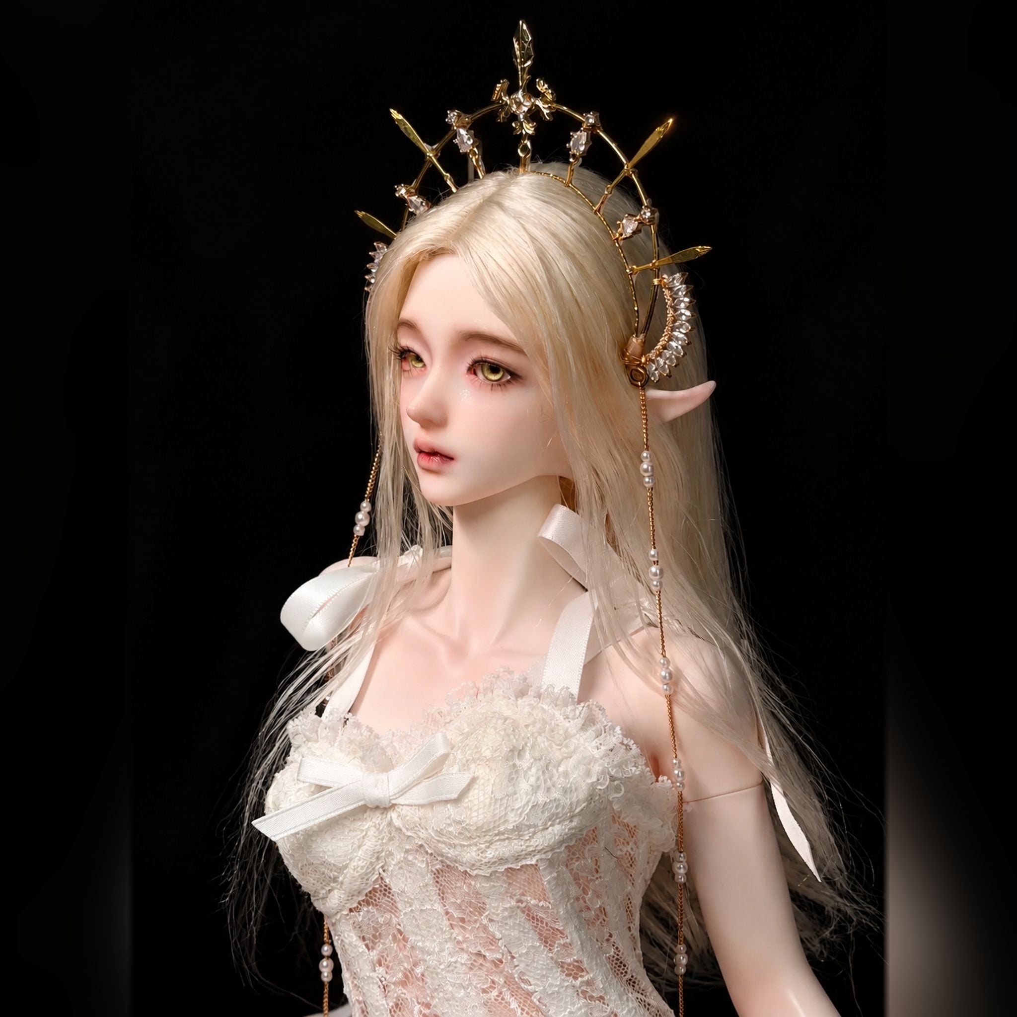 1/3 Scale BJD Female Elf Doll Head Sculpt Custom Face-up with Blonde Wig Elegant Fantasy Styling Three Quarter View