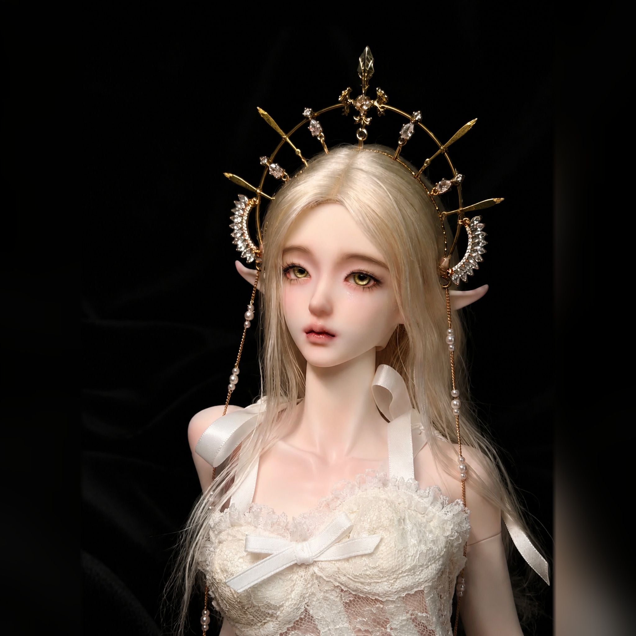 1/3 Scale Resin Female Elf BJD Doll Head Custom Face-up Front Portrait with Blonde Wig and Fantasy Crown