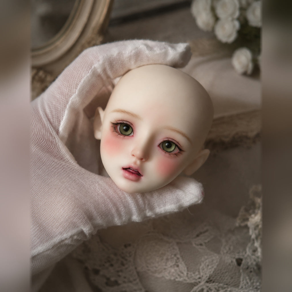 1/4 Scale BJD T4457 Head Sculpt Close-up with Custom Face-up and Green Acrylic Eyes