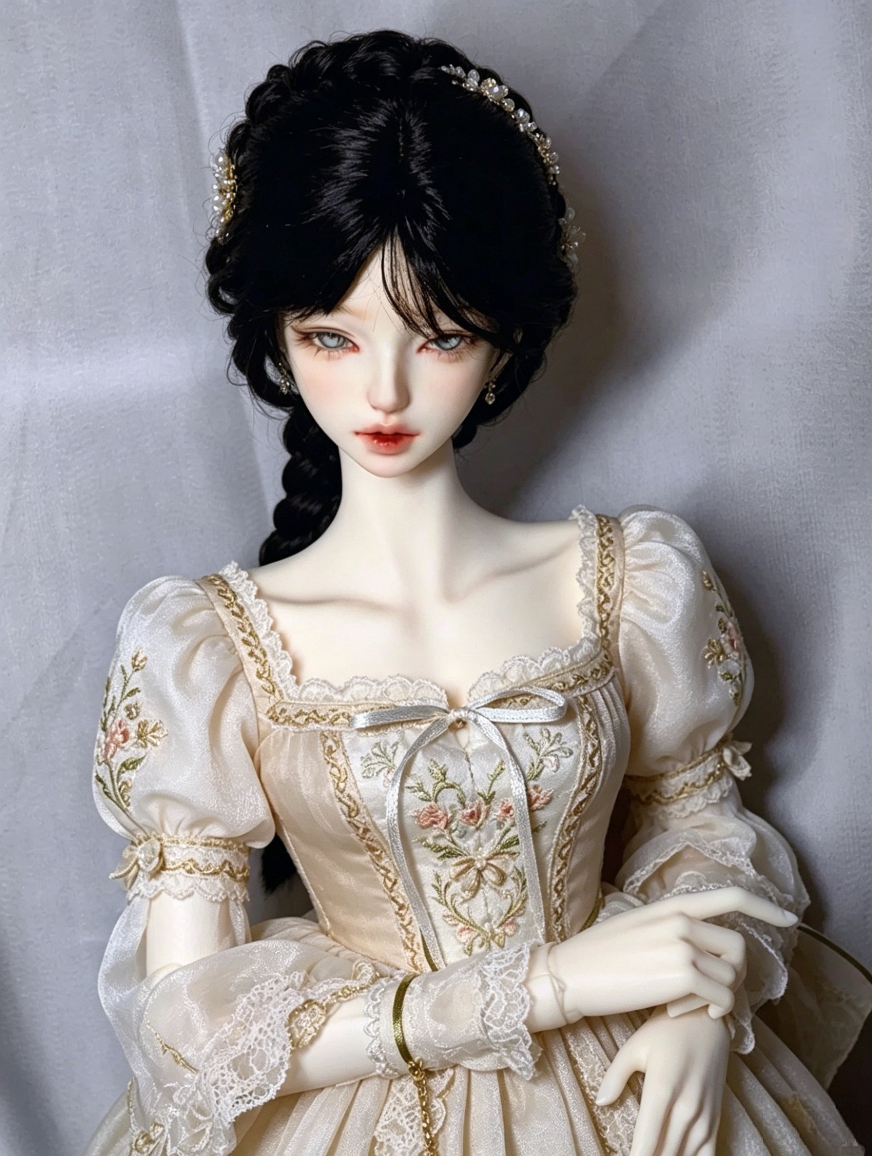 68cm female BJD doll body shoulder detail with realistic resin sculpting
