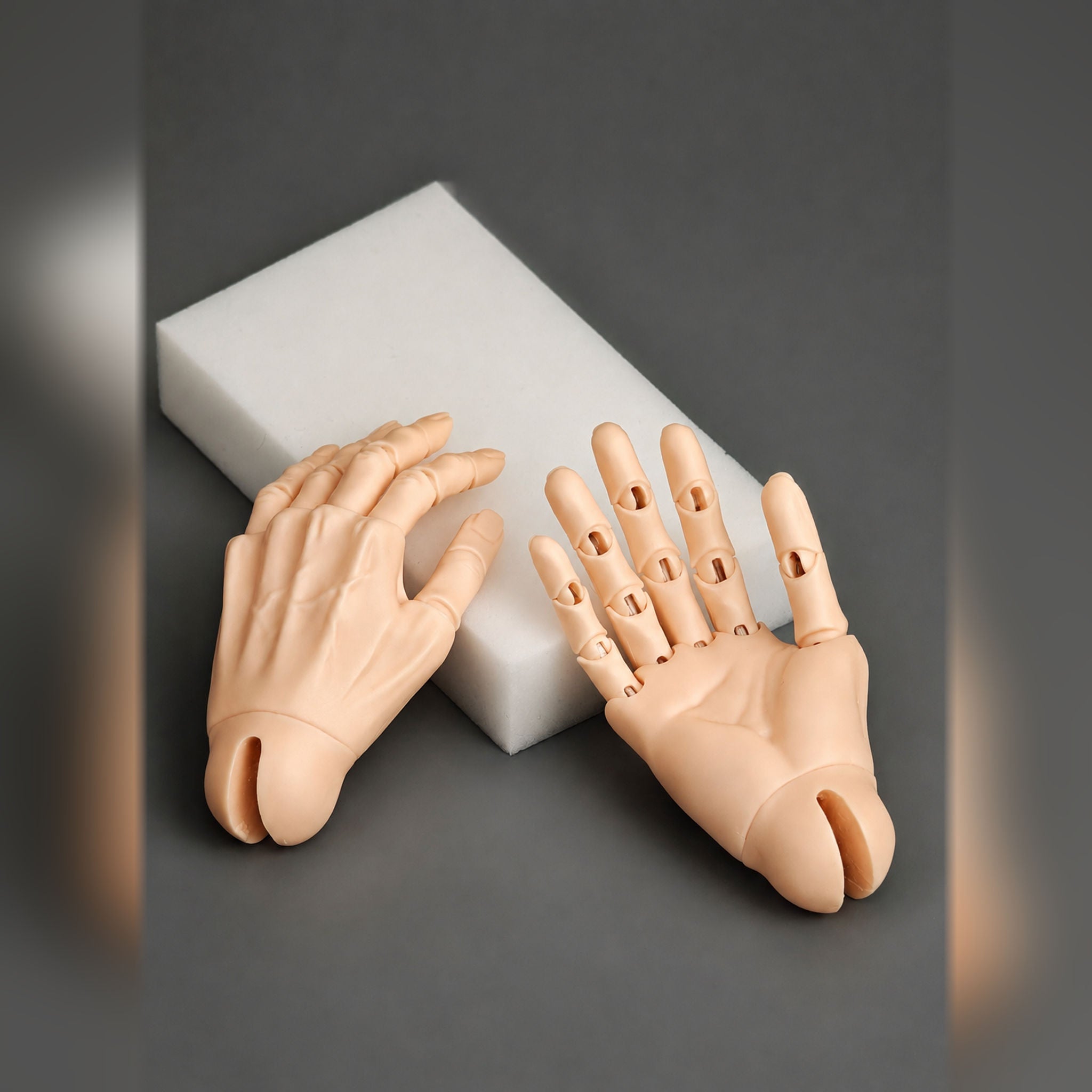 Large BJD Eagle Jointed Hands Showing Back and Palm Details