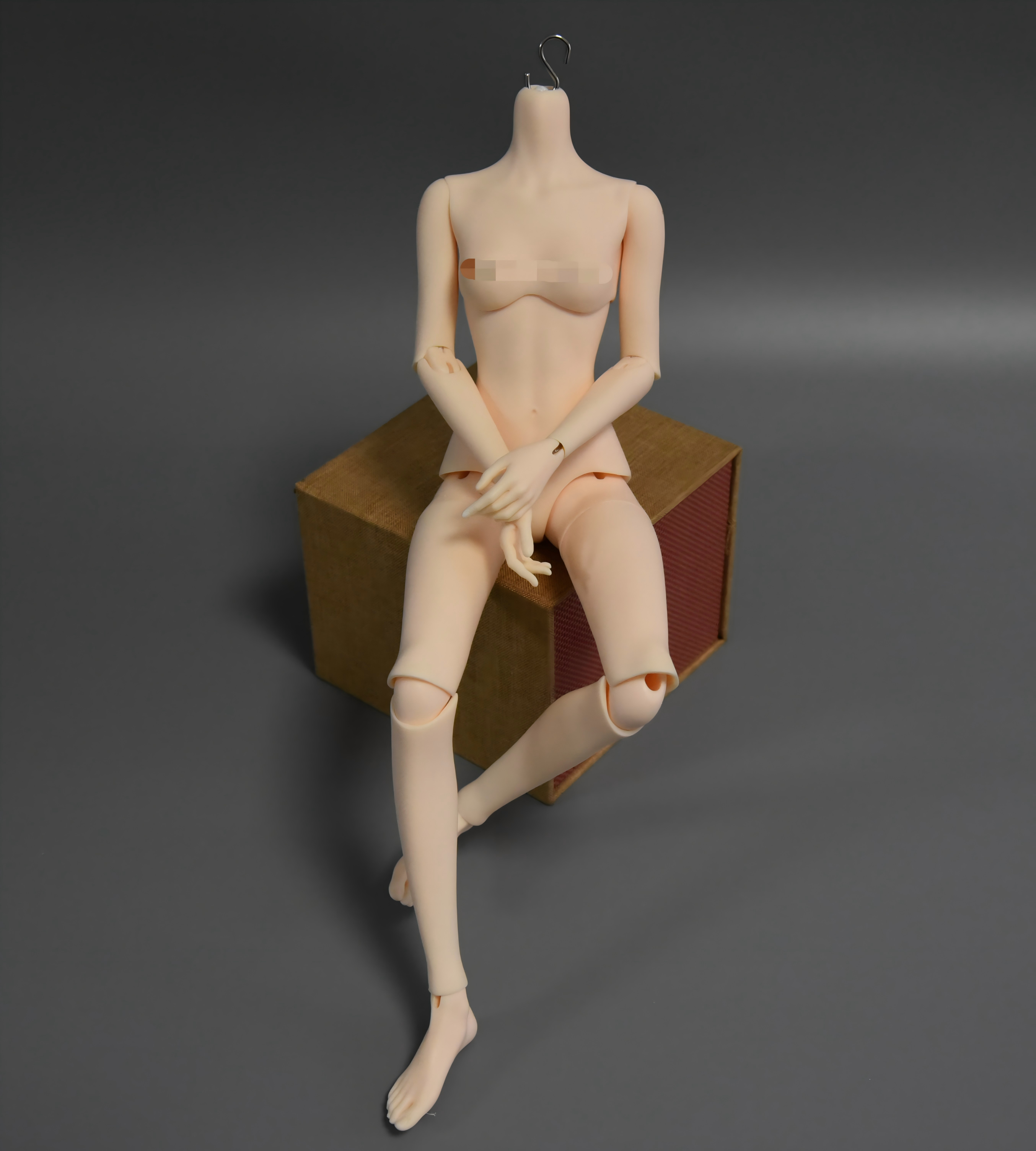 1/3 scale BJD resin doll body with articulated joints details