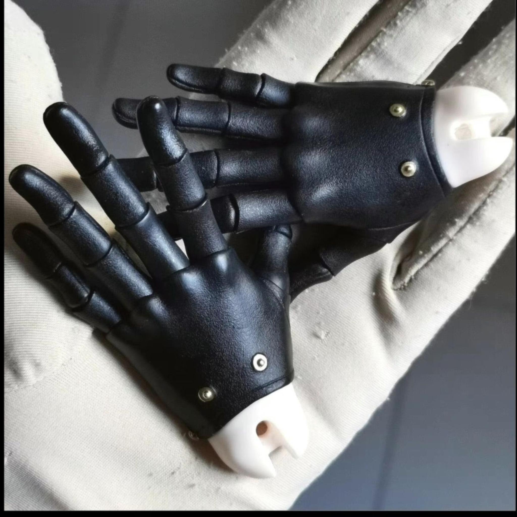 LLT black gloved BJD jointed hands with fully articulated poseable fingers, one pair